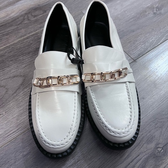 ⚪️ NWT ZARA LOAFERS LOW HEEL AND ROSE GOLD CHAIN 39 CHUNKY  LOAFERS - Picture 5 of 7